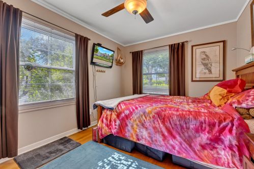 207 80, Milwaukee WI 53214-1419 exterior