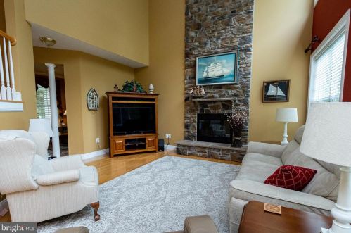 22184 Long Bow Dr, California MD 20619-2244 exterior