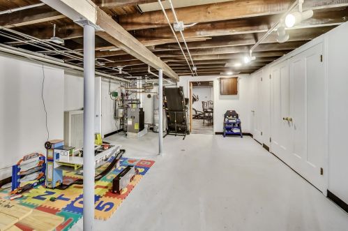 6040 Northcott Ave, Chicago IL 60631-3103 exterior