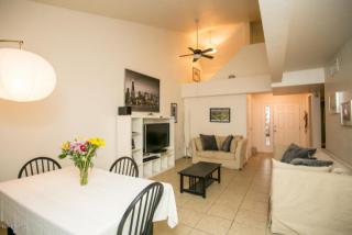 7883 Roget Dr, Tucson, AZ 85710-6070