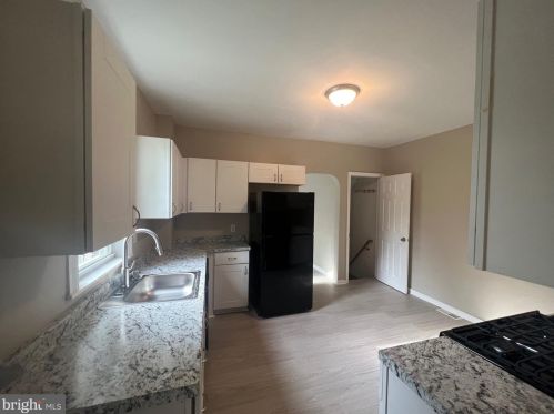 6302 Irving Ave, Camden NJ 08109-2420 exterior