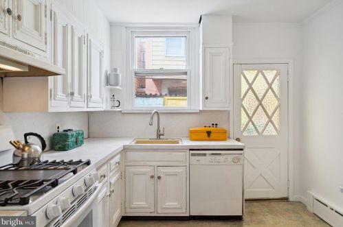 1127 Daly St, Philadelphia PA  19148-3018 exterior