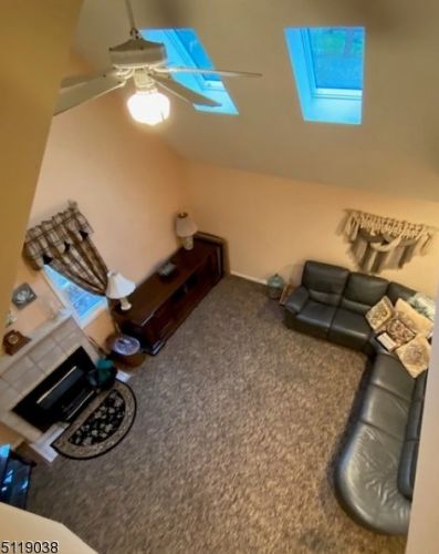 12 Oakwood Trl, Kinnelon NJ 07405-3115 exterior