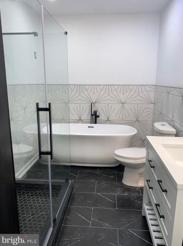 2010 Cheltenham Ave, Philadelphia PA 19120-1001 exterior