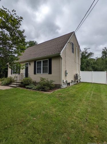 1889 Upper Maple St, Killingly CT 06241-1513 exterior