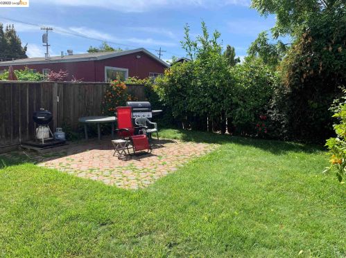 1504 10th St, Berkeley CA 94710-2326 exterior