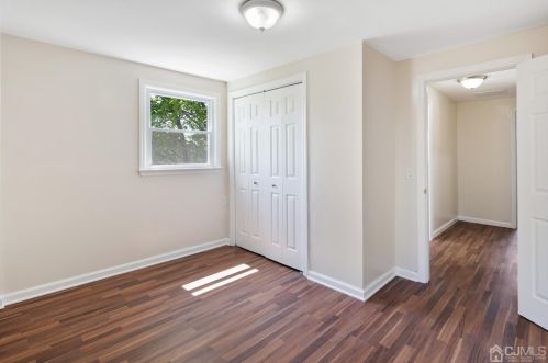 147 Fisher Ave, Piscataway NJ  08854-4830 exterior