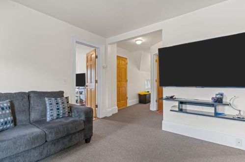 246 Smith St, Providence RI 02911-3307 exterior