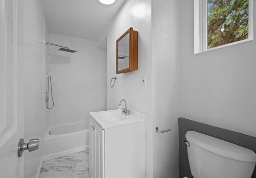 217 Logan St, Pittsburgh PA  15209-2811 exterior