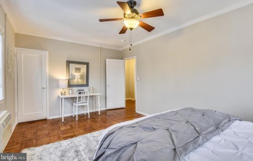 3555 Martha Custis Dr, Alexandria VA 22302-2003 exterior