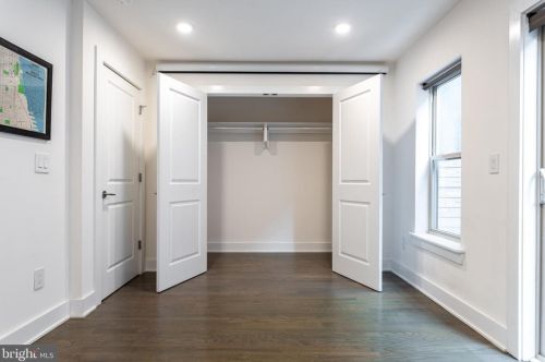 1413 Darien St, Philadelphia PA 19147-5726 exterior