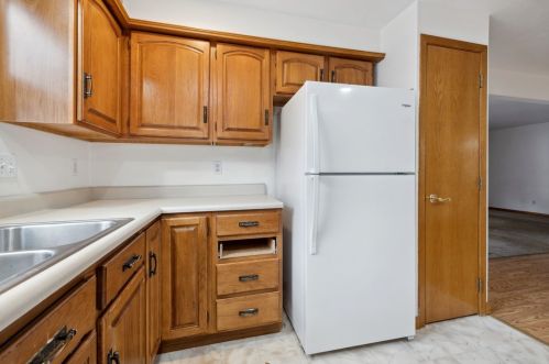 41 Glenmore Ave, Pittsburgh PA 15216-2124 exterior