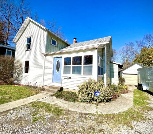 537 State St, Cassopolis, MI 49031-1107