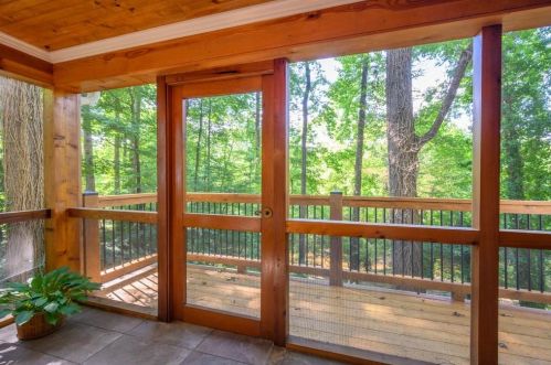 1150 Churchill Downs Rd, Atlanta GA 30319-1024 exterior