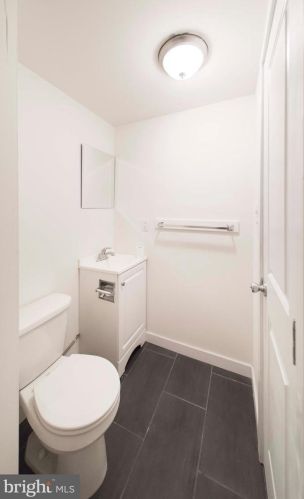 520 4 St, Philadelphia PA 19140-2417 exterior