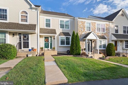163 Marie Cir, Chester, PA 19014-2269