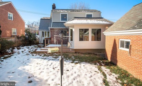 612 Pershing Dr, Silver Spring MD 20910-4341 exterior