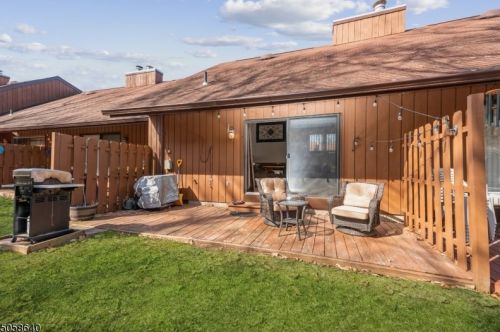 18111 Westview, Wharton NJ 07885-1783 exterior