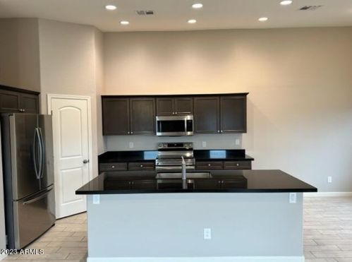 15461 47th Pl, Phoenix AZ  85044-4966 exterior