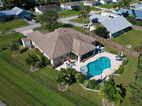 2097 Parrot St, Fort Pierce FL  34952-6758 exterior