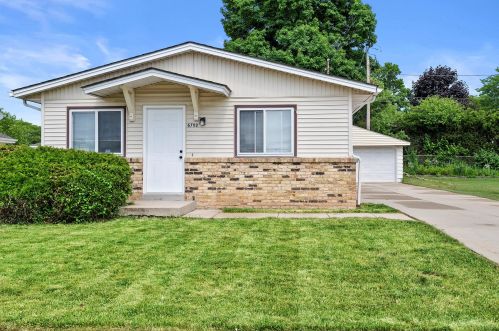 6702 91st St, Milwaukee, WI 53224-5304
