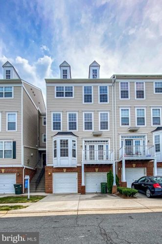 13573 Davinci Ln, Herndon, VA 20171-6107