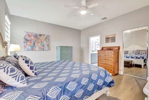 9647 Cres Vw Dr, Boynton Beach FL 33437-5929 exterior