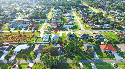 1749 California Blvd, Fort Pierce FL 34953-1159 exterior