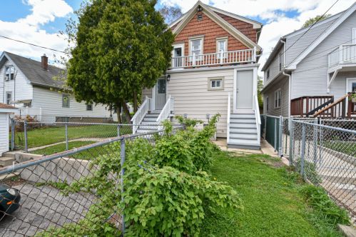 1754 65, Milwaukee WI 53214-3249 exterior