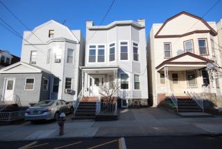 64 46th St, Union City NJ  07086-7102 exterior