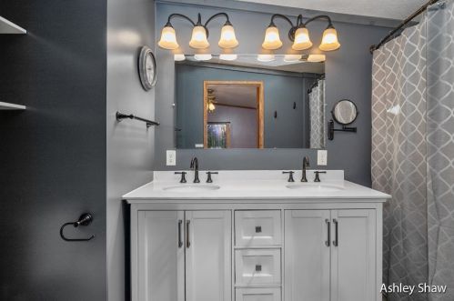 16308 27 St, Gobles MI 49055-9214 exterior