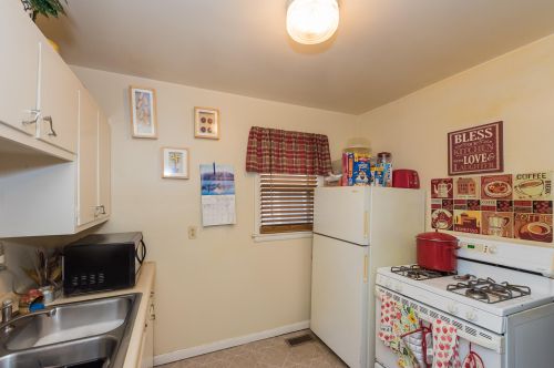 2304 Howden St, Meskegon MI 49444-1611 exterior