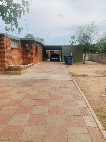 7101 Eastview Dr, Tucson AZ 85710-5516 exterior