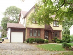 48 Amherst Rd, Newton, MA 02468-2302