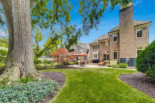 329 Kenmore Ave, Elmhurst IL 60126-3517 exterior