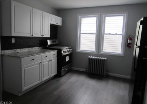 8 Laventhal Ave, Irvington NJ  07111-2842 exterior