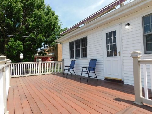 10946 Ridgeway Ave, Chicago, IL 60655-4025