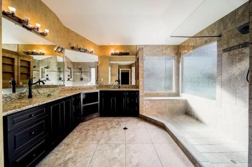 4350 Canterbury Walk Dr, Duluth GA 30097-8160 exterior