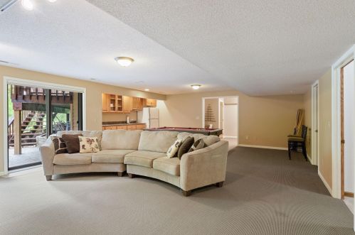 4429 Dorchester Dr, Saint Paul MN 55129-9570 exterior