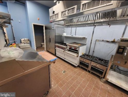 2431 26 St, Philadelphia PA 19132-3517 exterior