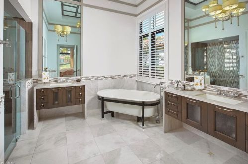 2192 Residence Cir, Naples FL 34105-3084 exterior