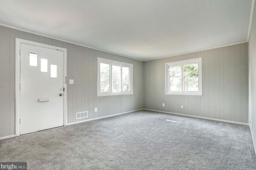 872 Bellevue St, Washington DC 20032-6002 exterior