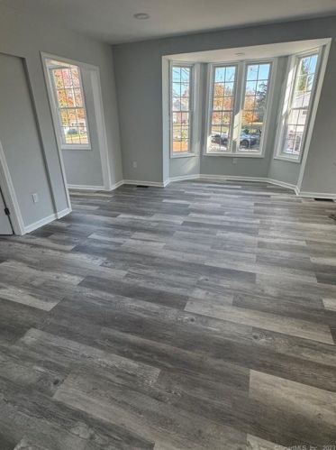 77 Prospect Hill Rd, Windsor CT  06095-1642 exterior