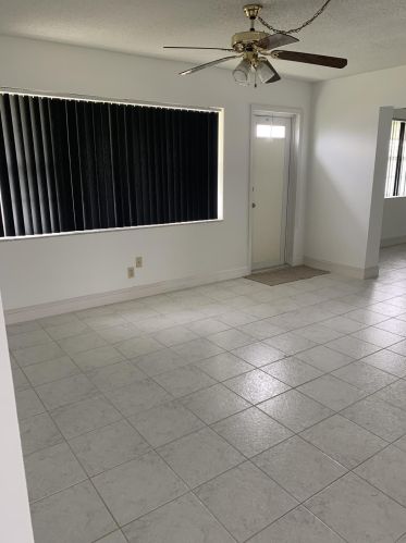 2396 9 Ave, Boynton Beach FL 33435-3139 exterior