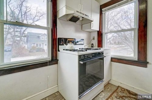 170 Fulton St, N Milford NJ 07646-1650 exterior