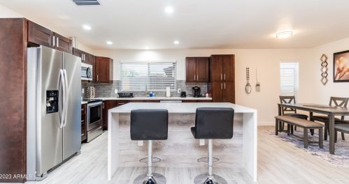 2840 Charleston Ave, Phoenix AZ 85032-9550 exterior