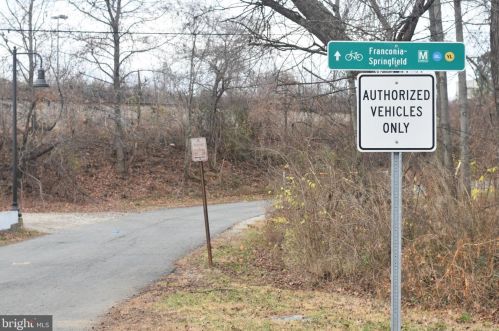 6439 Patience Ct, Alexandria VA 22315-3443 exterior