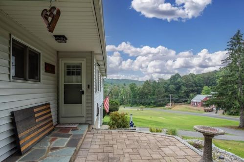 66 Scoville Hl Rd, Torrington CT 06791-1015 exterior