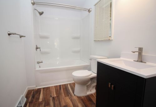 188 Michigan Ave, Three Rivers MI 49093-1126 exterior