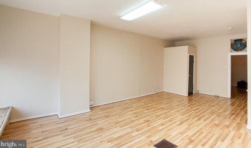 3358 Front St, Philadelphia PA 19106-3001 exterior